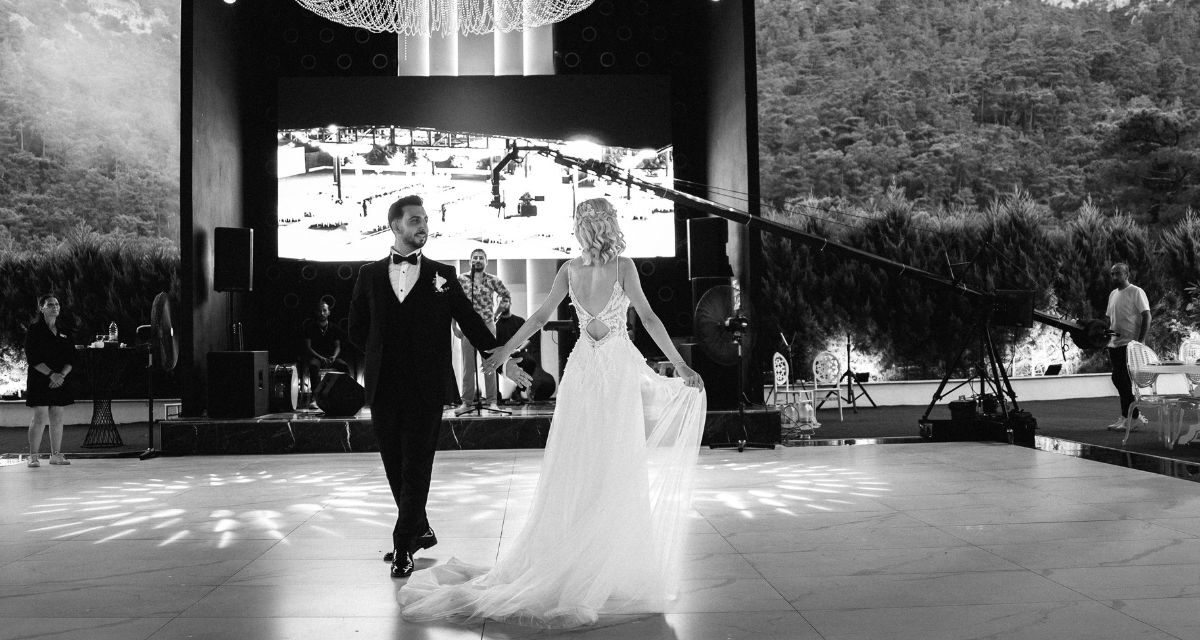 What If AI Could Turn a Wedding Inquiry Into a Venue Tour?